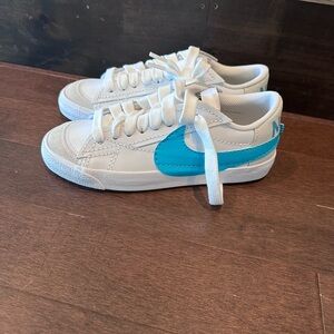 Nike White and Teal Sneakers
